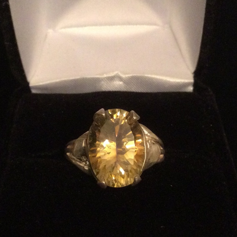 Genuine Concave Cut Citrine Ring - Picture 3 of 13